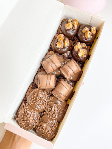 🍫🎉 ¡Disfruta de nuestro Pack de 12 Mini Brownie Bites! 😋🍰