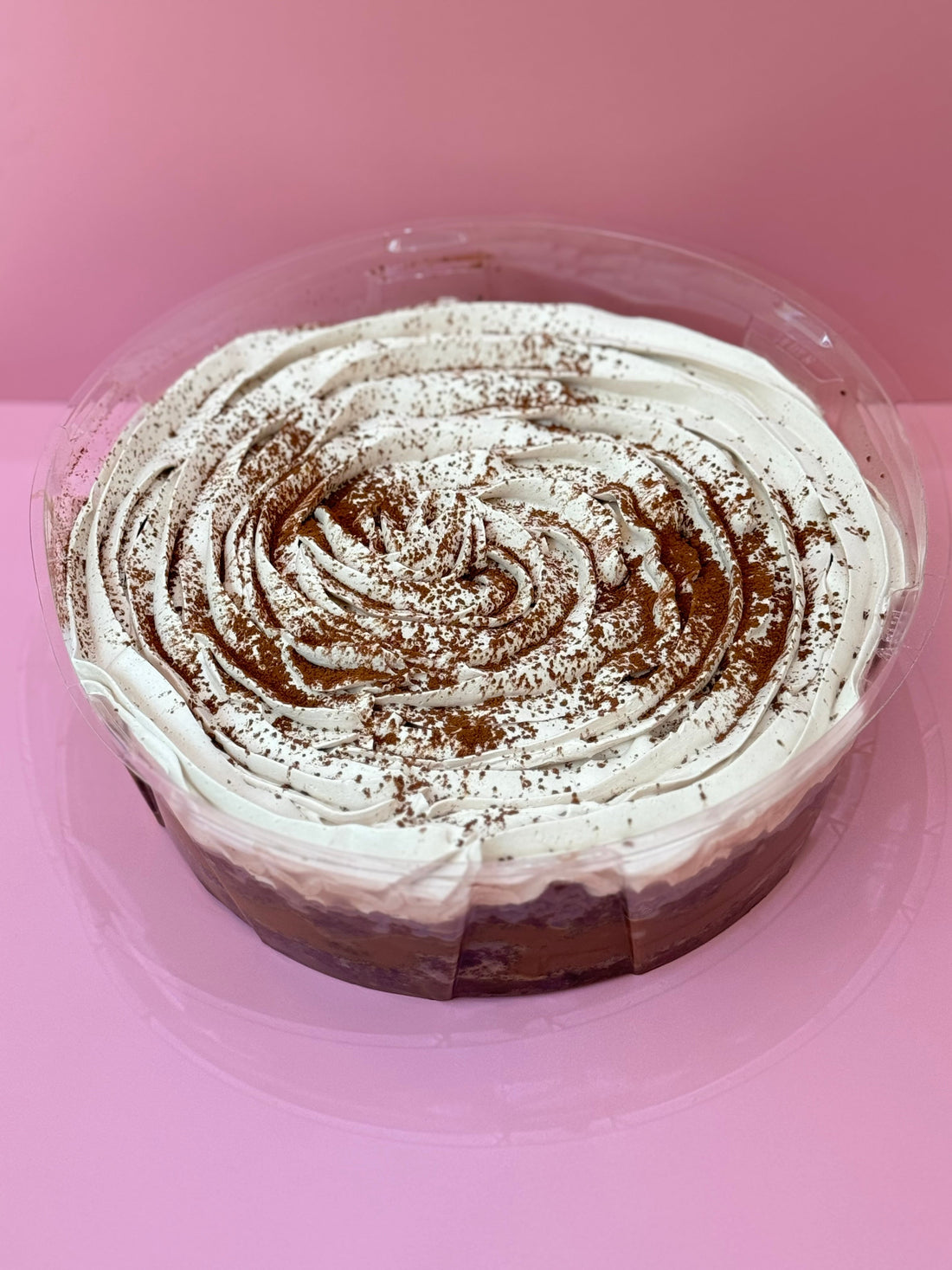 🍫🎂 ¡Deléitate con nuestro Pastel Tres Leches de Chocolate y Dulce de Leche! 🍮✨