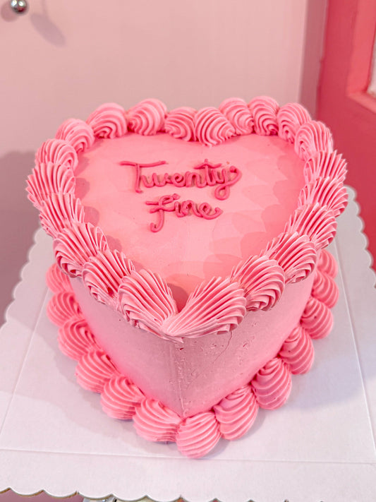 💖 Descubre la elegancia de nuestro pastel "Vintage Heart" 🎂