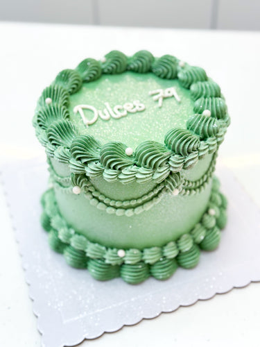 🎂✨ ¡Descubre nuestro encantador pastel "Sweet Vintage"! 🌸🍰