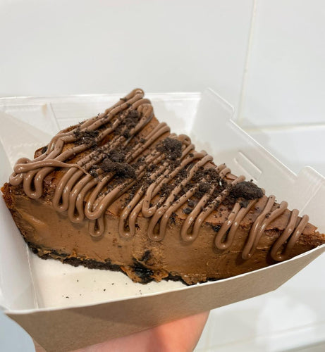 🍫☕ ¡Deléitate con nuestro Cheesecake de Chocolate y Café! 🍰✨